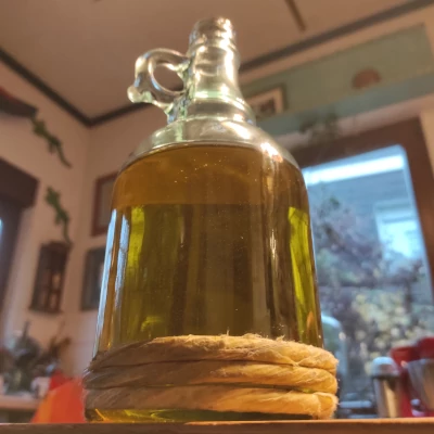 Eine hübsche italienische Flasche Olivenöl
