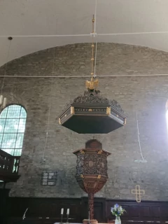 Vergoldeter Zapfen - Kirchenornament, in der evangelischen Kirche in Kettwig
