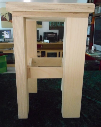 Hocker-Bausatz Modell One