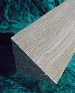 Meranti-Dreikantleiste Modell LMEDR-363650 Meranti-Dreikantleiste Modell LMEDR-363650
